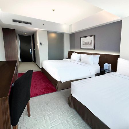 Aston Madiun Hotel & Conference Center Exteriör bild