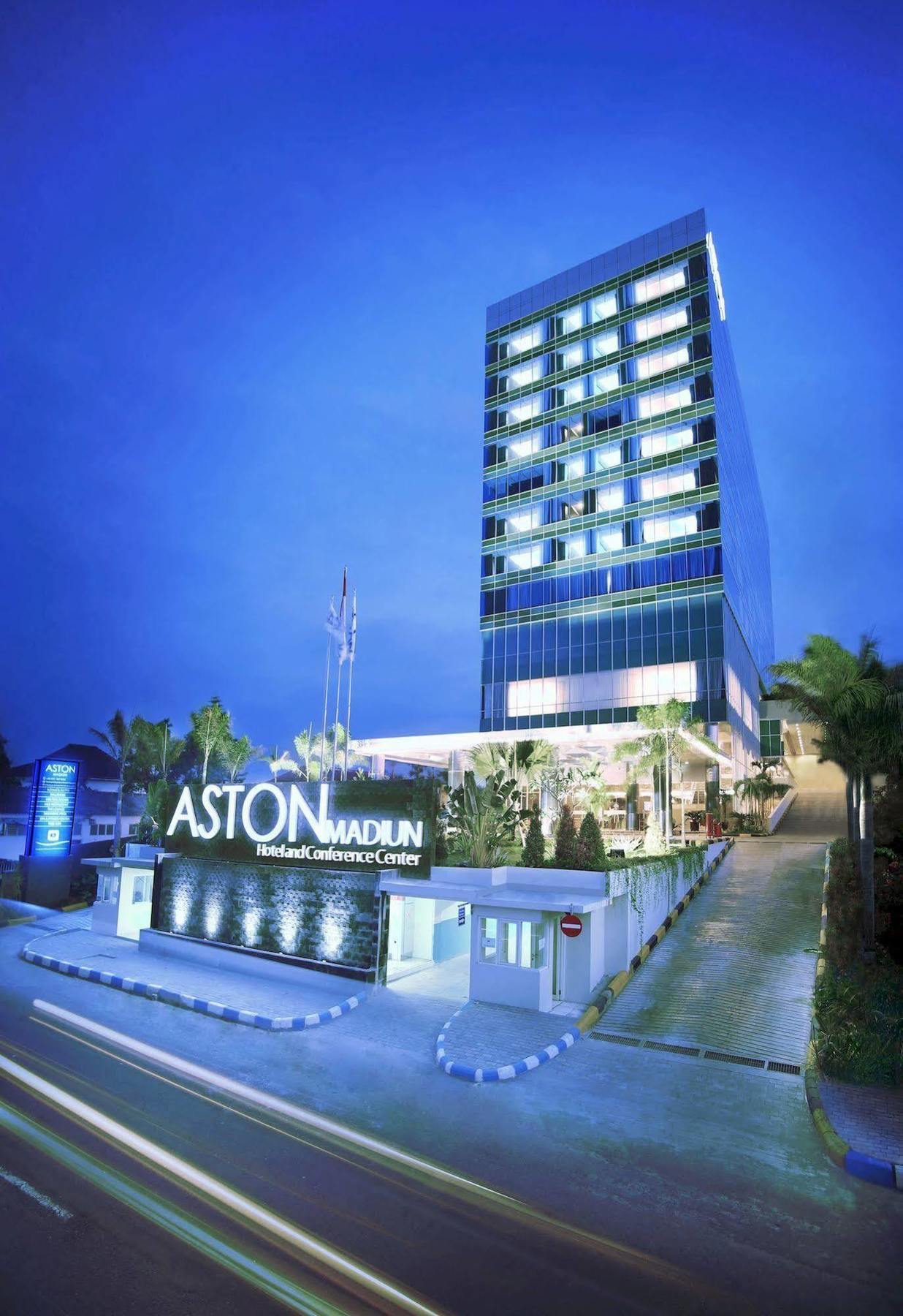 Aston Madiun Hotel & Conference Center Exteriör bild